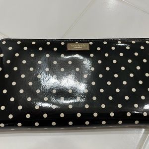 KATE SPADE shiny patent polka dot continental wallet